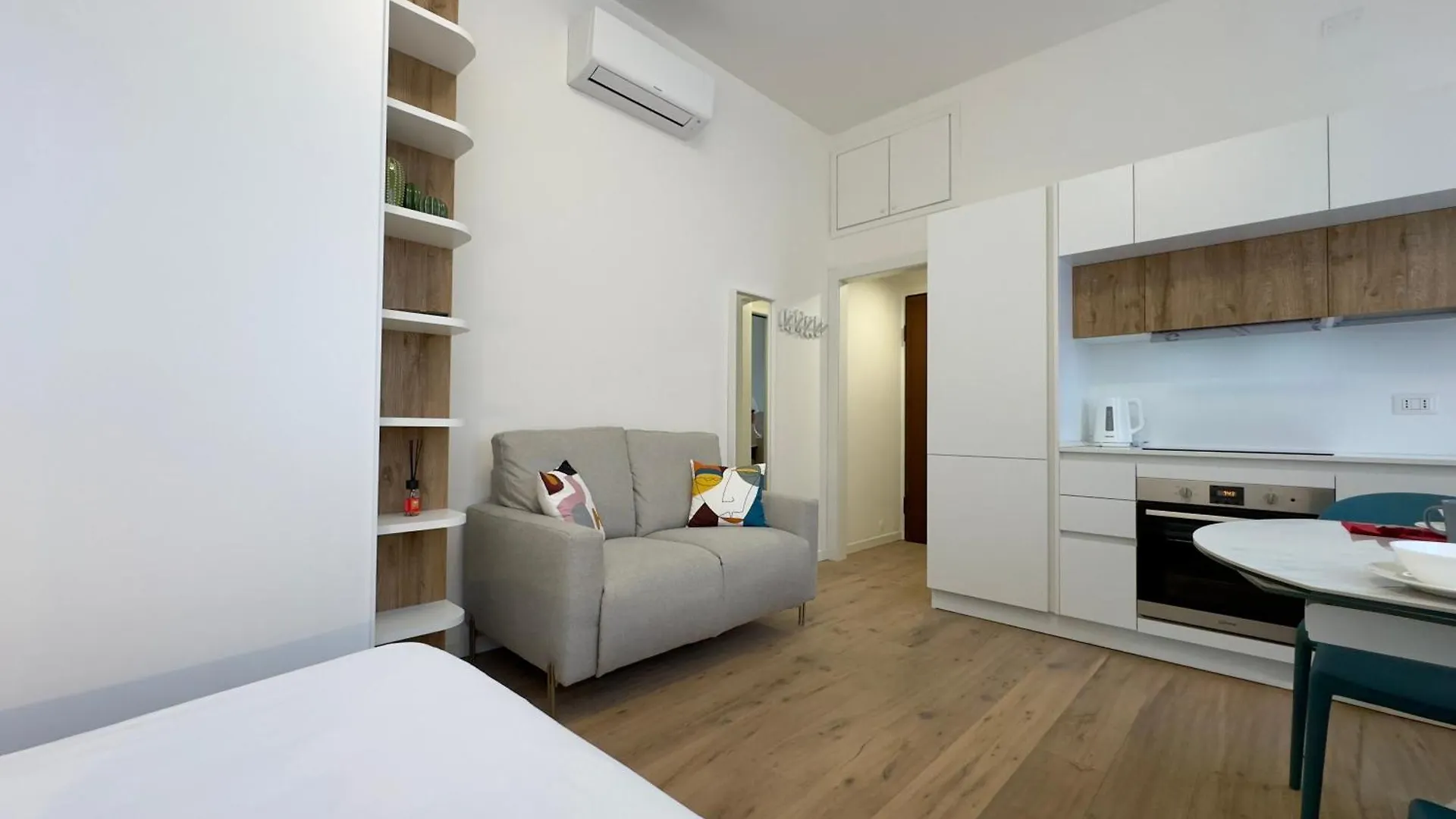 Navigli Modern Stay Милан 0*,